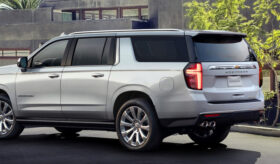 Chevrolet Suburban 2025