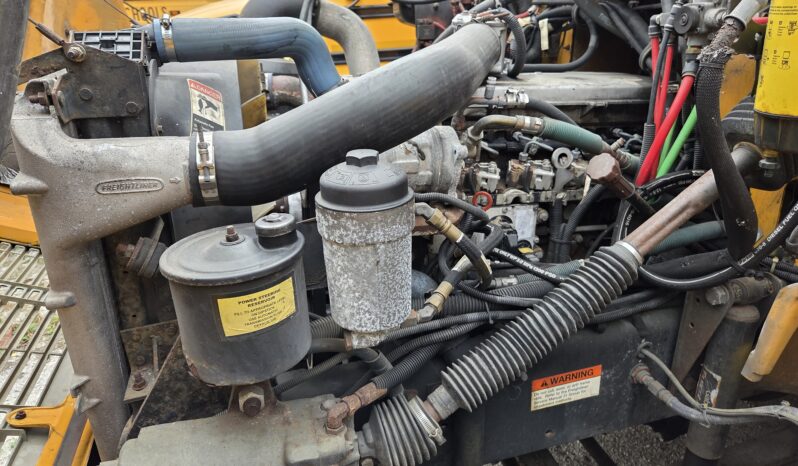 
								2004 freightliner school bus full									